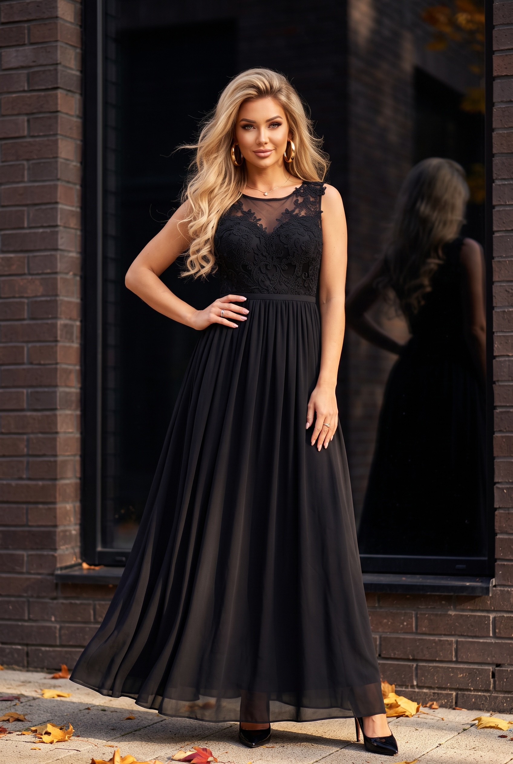fb4ac43d-e24e-4e26-a62a-dcff303e3a6e Proginė suknelė Ariella – juoda